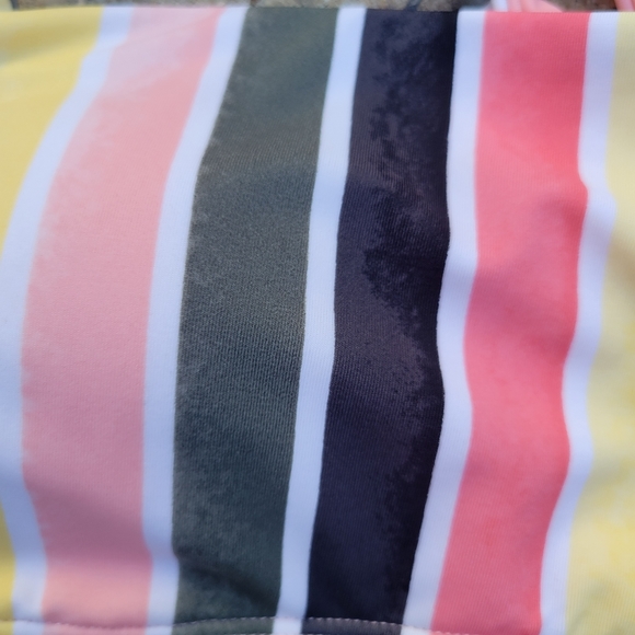 True Craft Stripe Bikini Set - Size Medium (Excellent Condition) - Picture 14 of 14